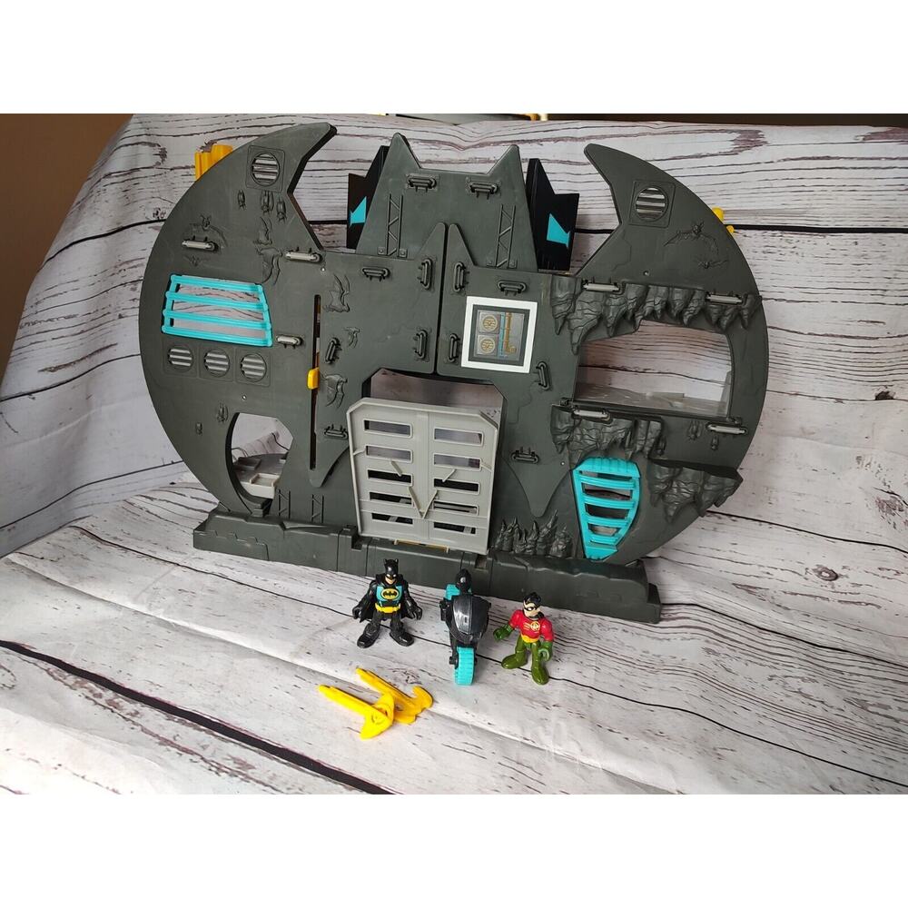 Fisher-Price Imaginext Batman Batcave Playset DC Super Friends Bat Cave Toy Set